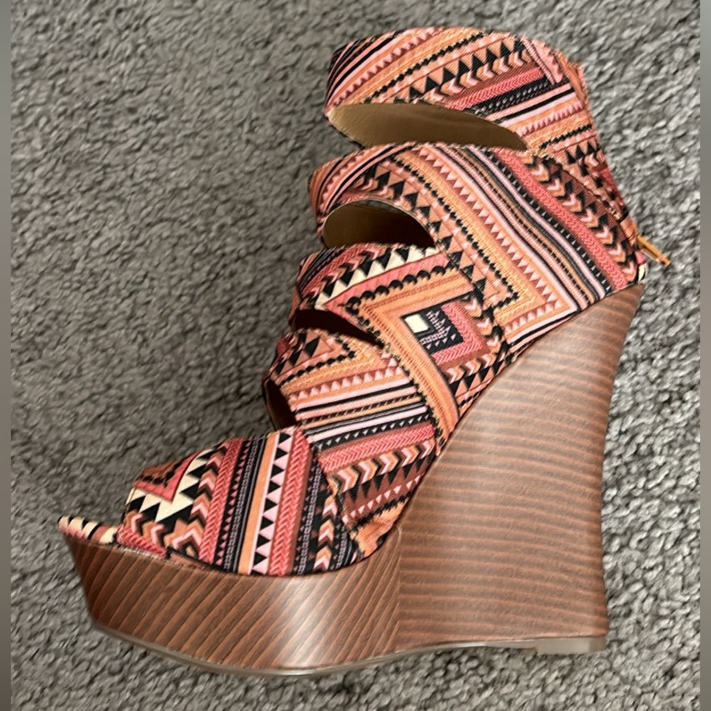 High heels, pattern zip up - Picture 1 of 4
